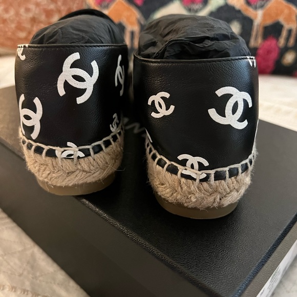 BNIB SIZE 36 black and white cc espadrilles - Picture 3 of 7
